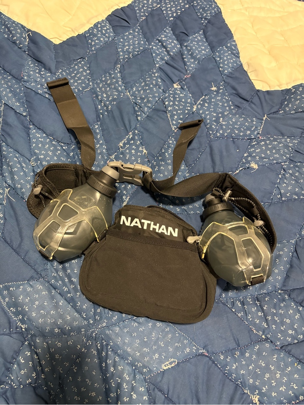 Nathan Dual-Flask Running Belt — Black with Gray Flasks